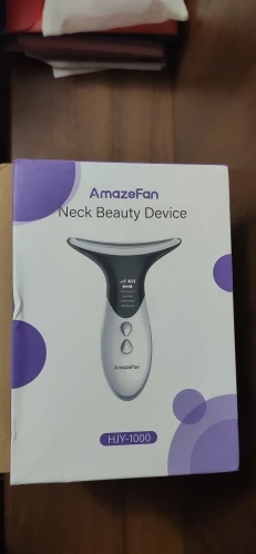 Отзыв о товаре AmazeFan Против морщин на шее Подтяжка для лица и шеи Устройство красоты Светодиодная фотонная терапия Уход за кожей EMS Затянуть шеи Массажер Ум... от пользователя A***h