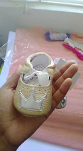 Zapatos de princesa para niña, calzado con lazo de corona ostentoso, suela de goma de PU para niño pequeño, mocasines antideslizantes para primeros pasos, zapatos de cuna para bebé recién nacido