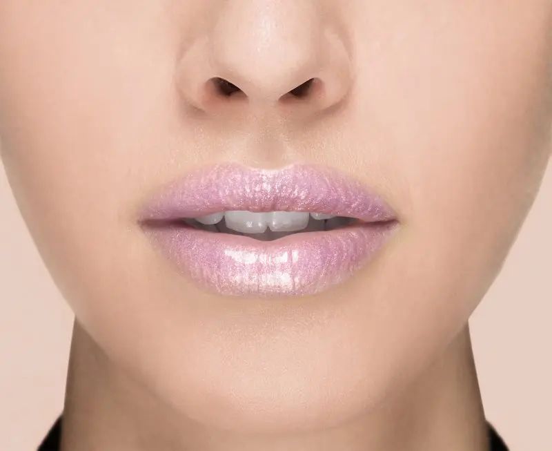 L'Oreal Paris Помада визуально увеличивающая объем губ Color Riche «Plump and Shine», оттенок 109, светлый, 3.8 мл