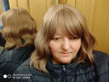 AISI QUEENS corto marrón peluca pelucas sintéticas con flequillo para las mujeres púrpura de la onda de agua Natural Bob pelucas resistente al calor falso pelo