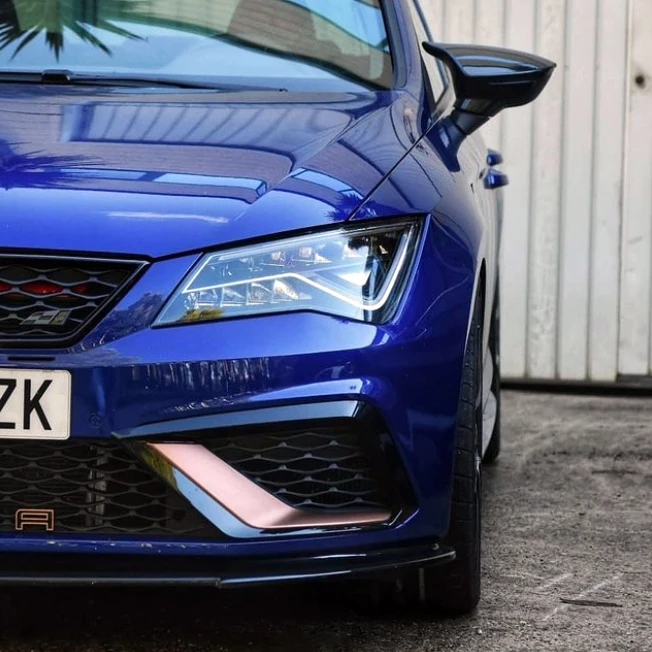 Зеркальный чехол летучая мышь для Seat Leon Mk3 5F FR-Cupra 2012 2013 2014 2015 2016 2017 2018 2019 черное