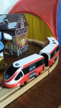 Tren pequeño batería de juguete para niños, tren eléctrico de madera, Compatible con pista de madera opcional