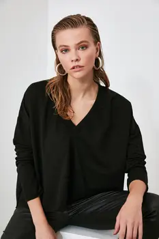 

Trendyol V-Neck Temporary Shed Knitted Sweatshirt TWOAW21SW0401