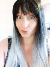 Peluca de pelo sintético para mujer, cabellera artificial de 26 pulgadas, largo, liso, negro, gris, con flequillo, Color gris, resistente al calor