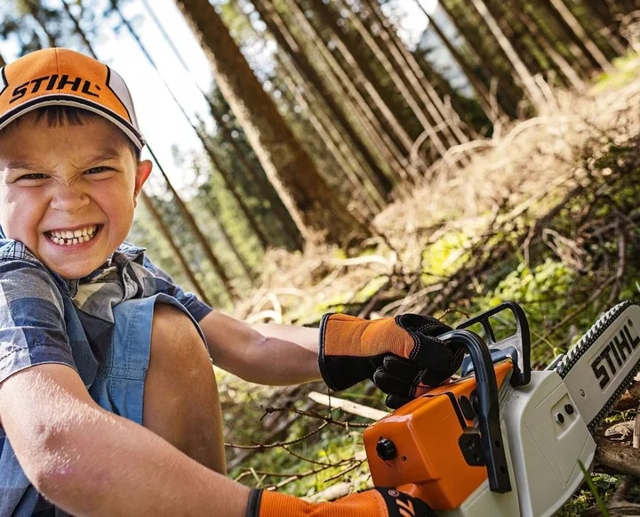 Игрушечная бензопила STIHL с аккумулятором | Игрушки и хобби