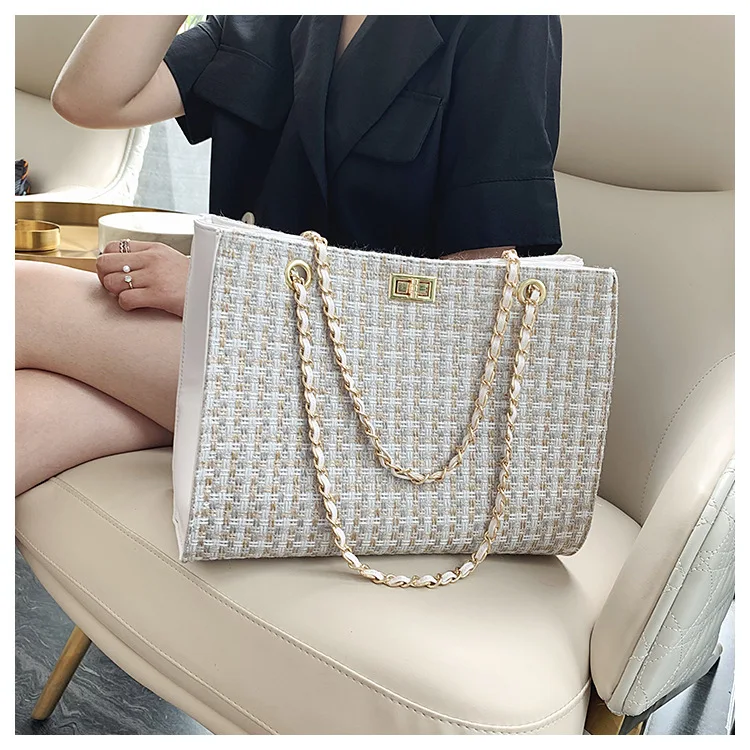 11462832631_1779584881