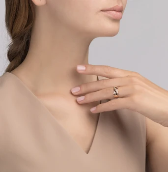 

Gold ring with diamonds sunlight sample 585