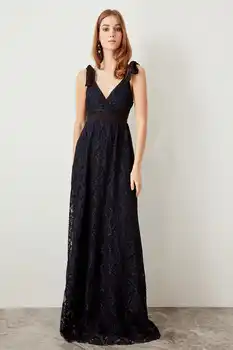 

Trendyol Low-Cut Evening Dress TPRSS19FZ0105