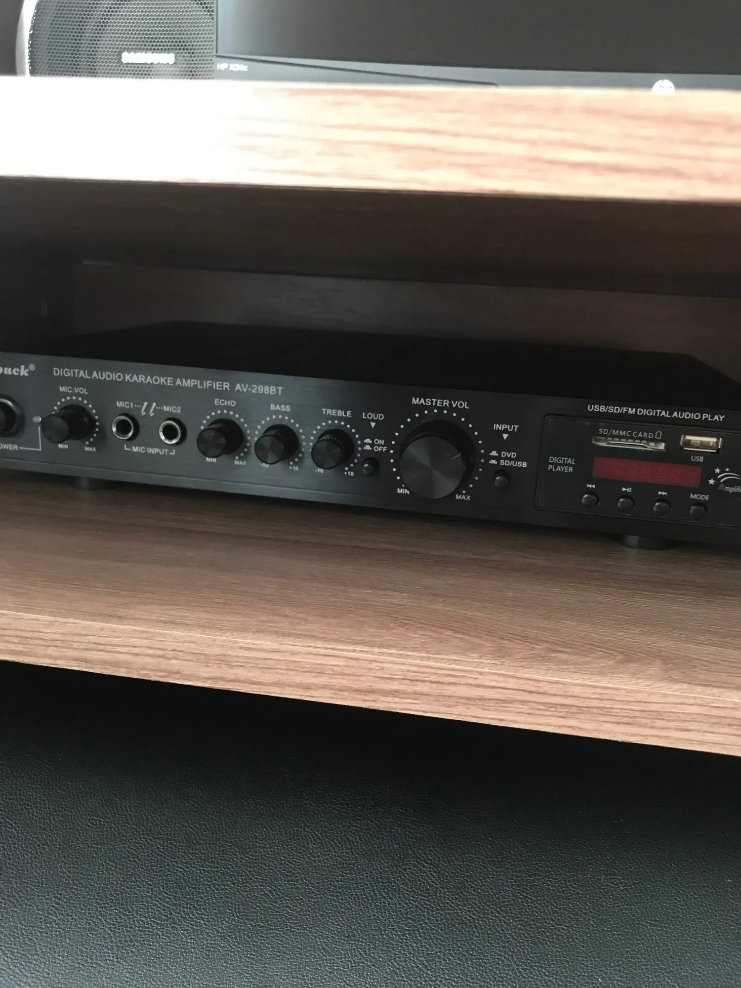 Отзыв о товаре 298B bluetooth 5,0 канал 2000 Вт 5-канальный усилитель мощности аудио 220 В AV Amp динамик с дистанционным управлением Поддержка FM USB SD карт от пользователя D***v