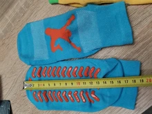 Calcetines antideslizantes cálidos para niño y niña, calcetín de algodón de Color caramelo, tobilleros gruesos y esponjosos de Otoño/Invierno, 1 par