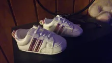 Zapatos de primeros pasos para bebé, niño y niña, calzado deportivo clásico, suela suave de cuero PU, mocasines de bebé de cuna multicolor, zapatos Casuales