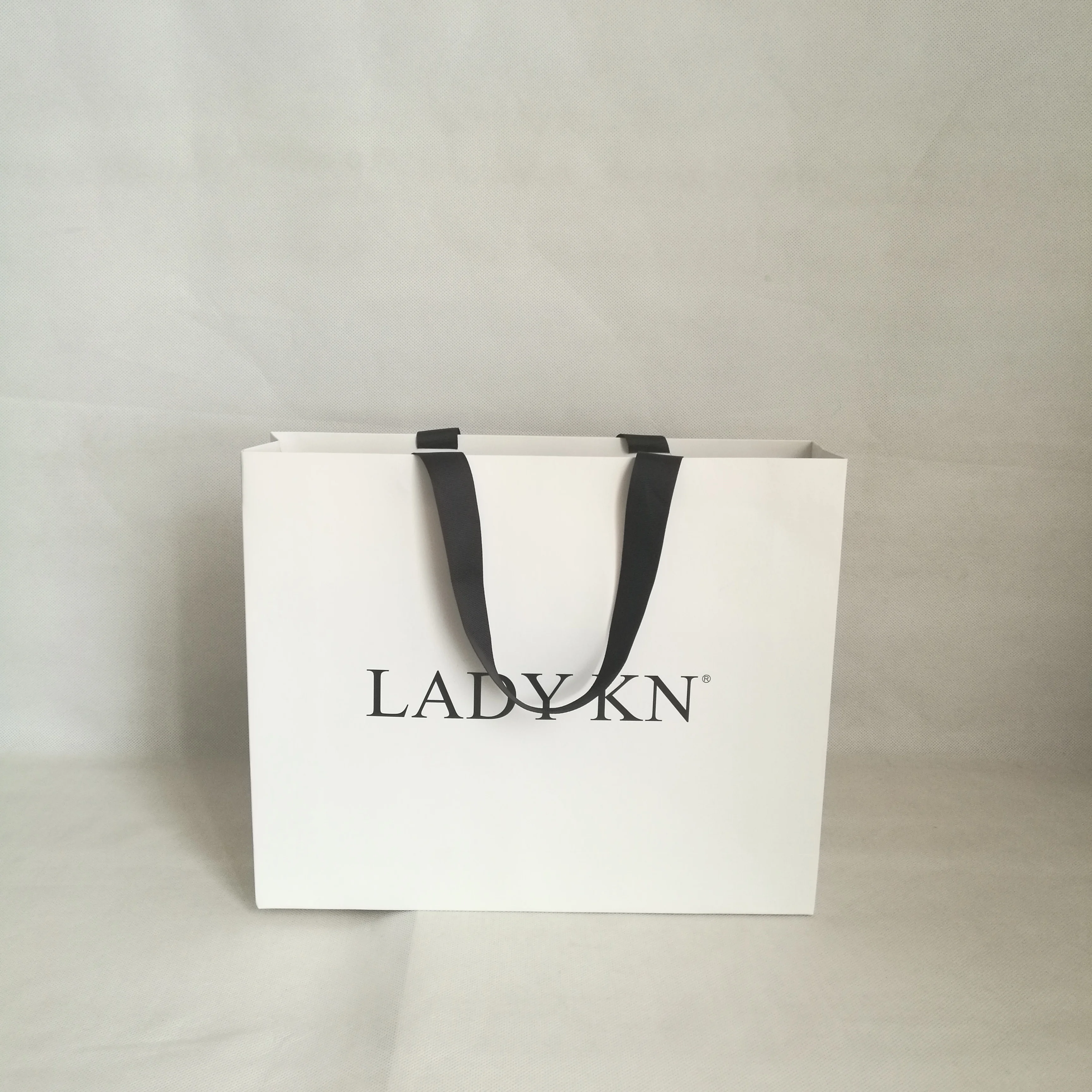 Best Wholesales 500pcs/lot Custom Printed Your Own Logo White Brown Kraft Gift Craft Shopping Paper Bag With Ribbon Handles for Gift 1 Best Wholesales 500pcs/lot Custom Printed Your Own Logo White Brown Kraft Gift Craft Shopping Paper Bag With Ribbon Handles for Gift 1