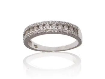 

Princess-type engagement ring in sterling silver