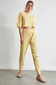 

Trendyol Camisole Knitted Pajamas Set THMAW21PT0341