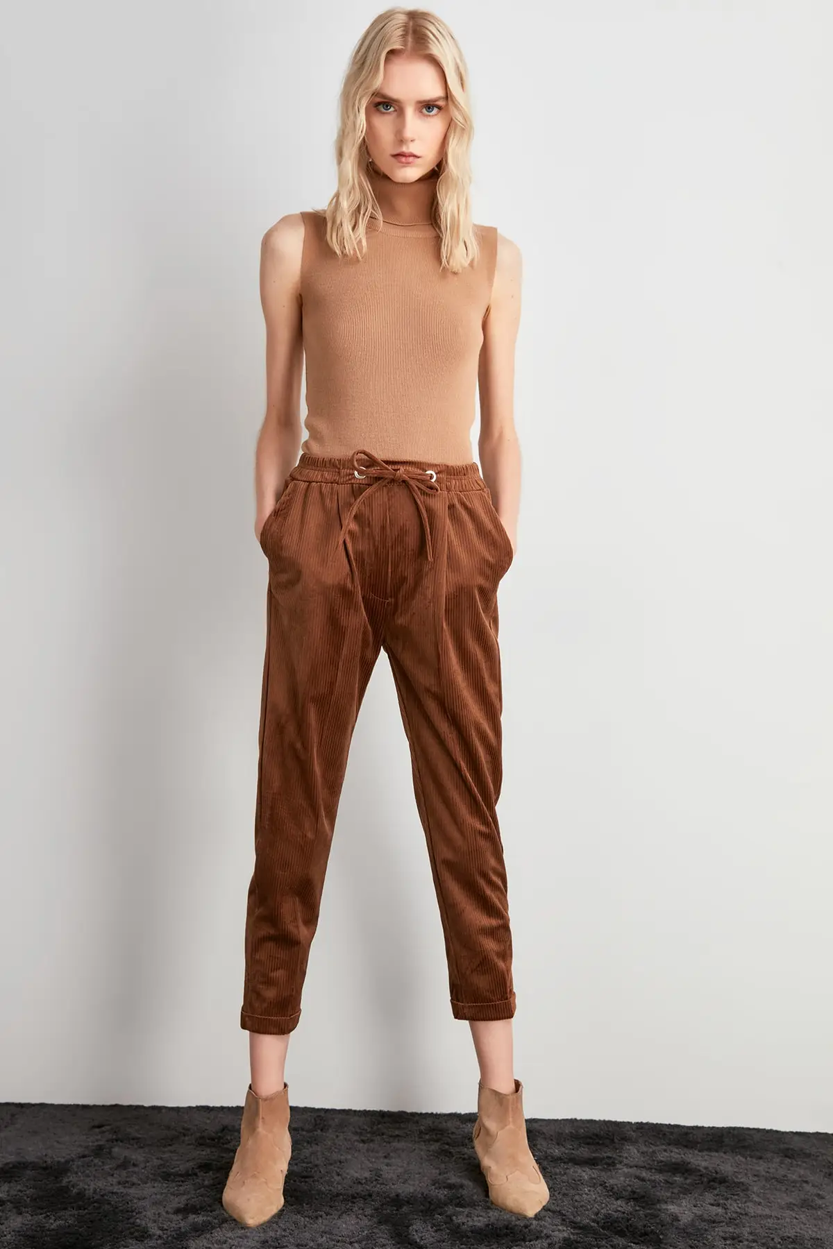 Trendyol брюки со шнуровкой TWOAW20PL0449
