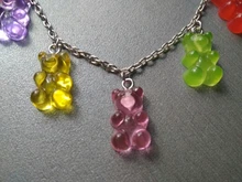 Collar de oso de dibujos animados de color caramelo, colorido Oso de resina hecho a mano, joyería para fiesta