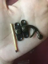 KAK-cerrojo de candado de hierro y bronce antiguo, 12 uds., 34x28mm, cerradura de gancho para Mini joyería, caja de madera con tornillos, Hardware para muebles