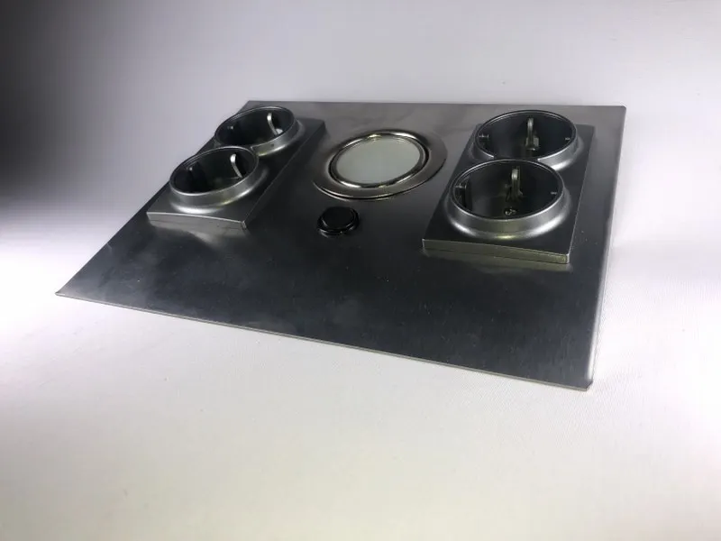 Освещение кухонного шкафа и 4 розетки(Inox