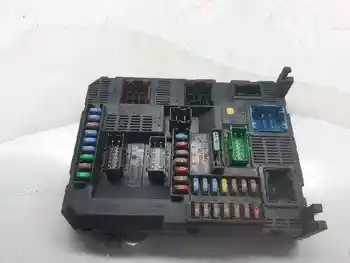 

9678355880 RELES box/PEUGEOT 208 fuses