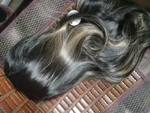 Pequeña LANA sintético Ombre negro marrón de oro con pelucas con reflejos largo ondulado resistente al calor de la parte media Cosplay pelucas para mujeres