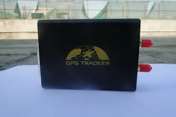 Free shipping Wholesale GPS Car Trackers with remote control TK103B, Real Time 4 bands GSM/GPRS/GPS AutoTracking Device